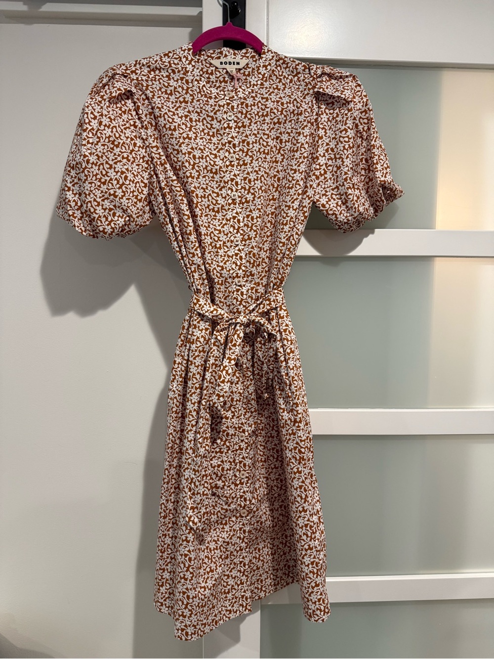 NWT!! Boden Brown and White Floral Puff-Sleeve Midi Dress